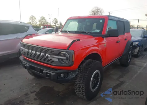 2023 Ford Bronco Badlands z USA, uszkodzony, nr VIN 1FMEE5DP7PLB67486